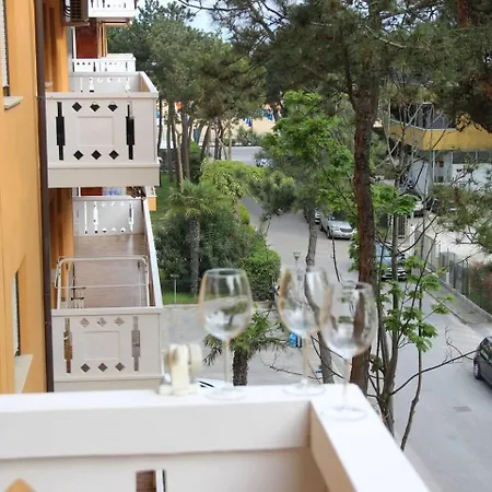 Lovely In Apartment Lignano Sabbiadoro